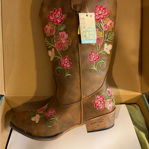 NEW Roper Brown Cowboy Cowgirl Boots with Floral Embroidery NWT in box - Picture 2 of 15